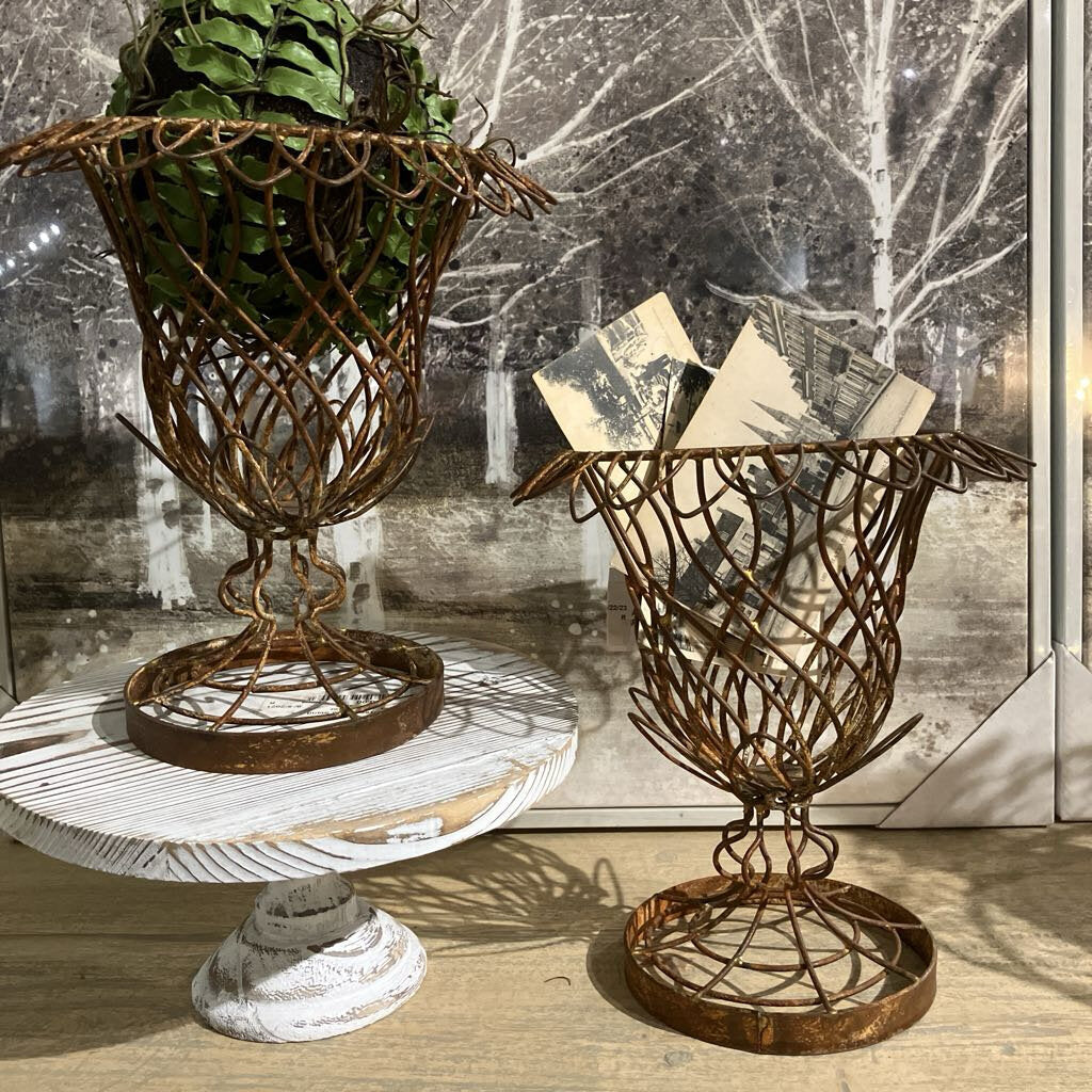 Rusted Wire Planter