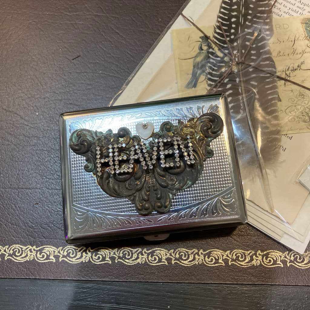 Heaven Upcycled Compact