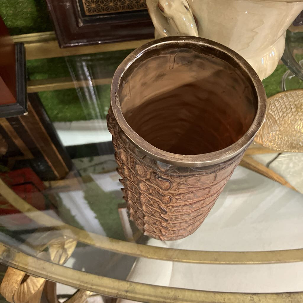 Croc Vase