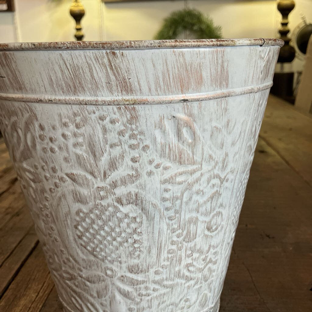 Metal Embossed Pot