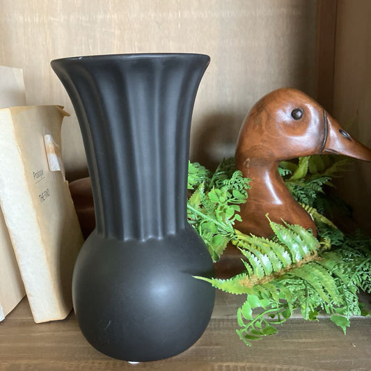 Medium Fluted Modern Vase