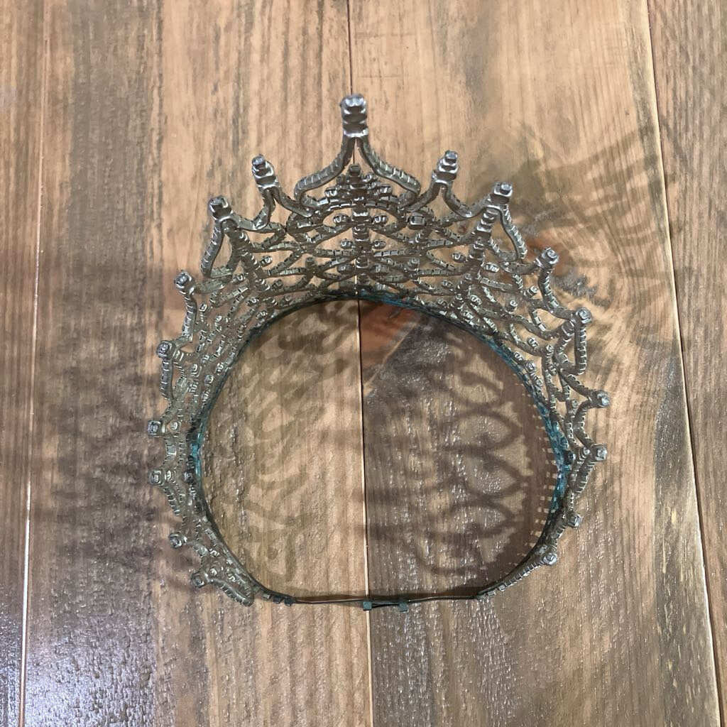 Antiqued Crown