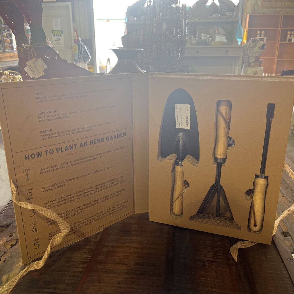 garden tools box